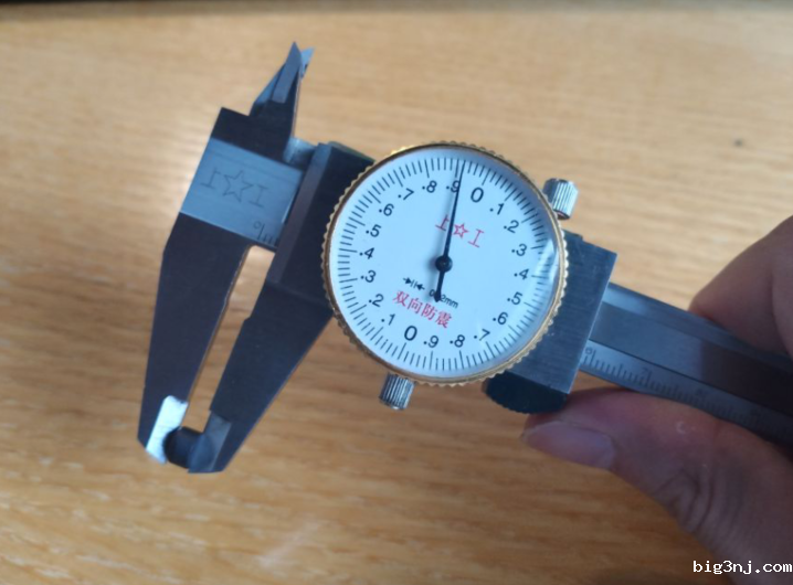 S极倒角铁氧体磁铁圆形