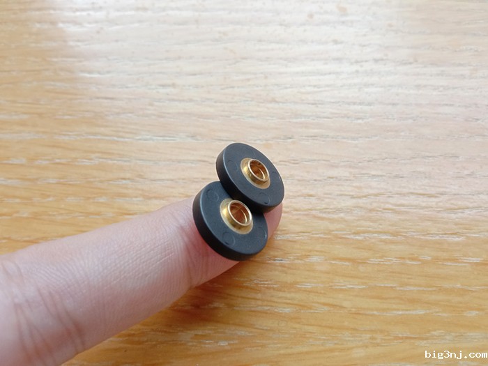 带铜套4极注塑磁环形磁铁