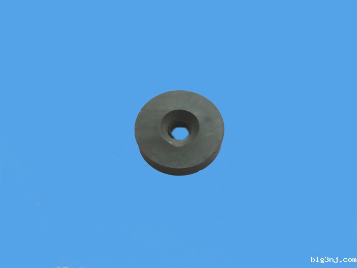 铁氧体沉孔平面2极