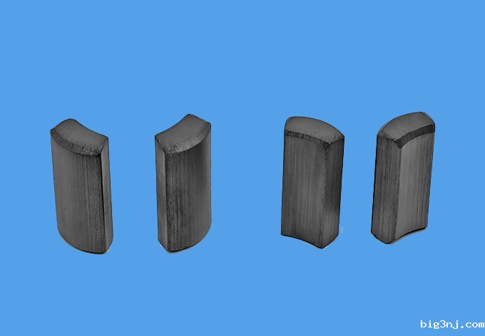 Y35等级瓦形状铁氧体磁铁