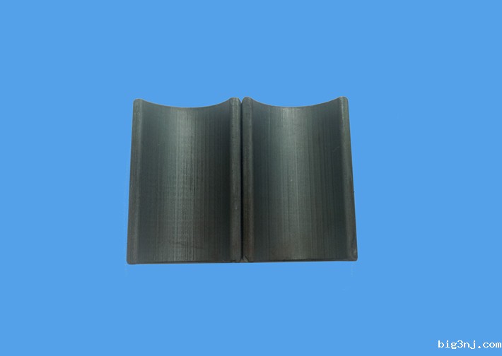 电机马达高性能永磁铁氧体湿压磁瓦