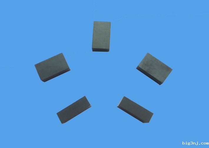 切割铁氧体小方块磁铁 Y30 15x9x5mm