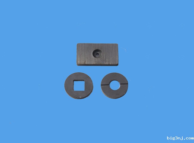 内孔方形铁氧体普磁 不规则异形铁氧体